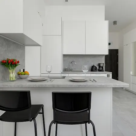 Apartment Comfortable Studio With Parking In By Renters