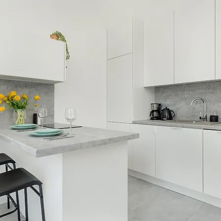 Apartment Comfortable Studio With Parking In By Renters
