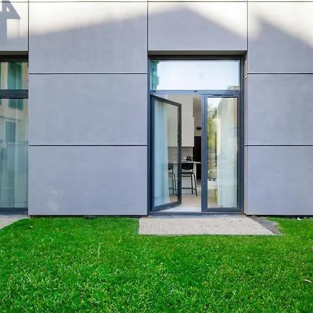Apartment Comfortable Studio With Parking In By Renters